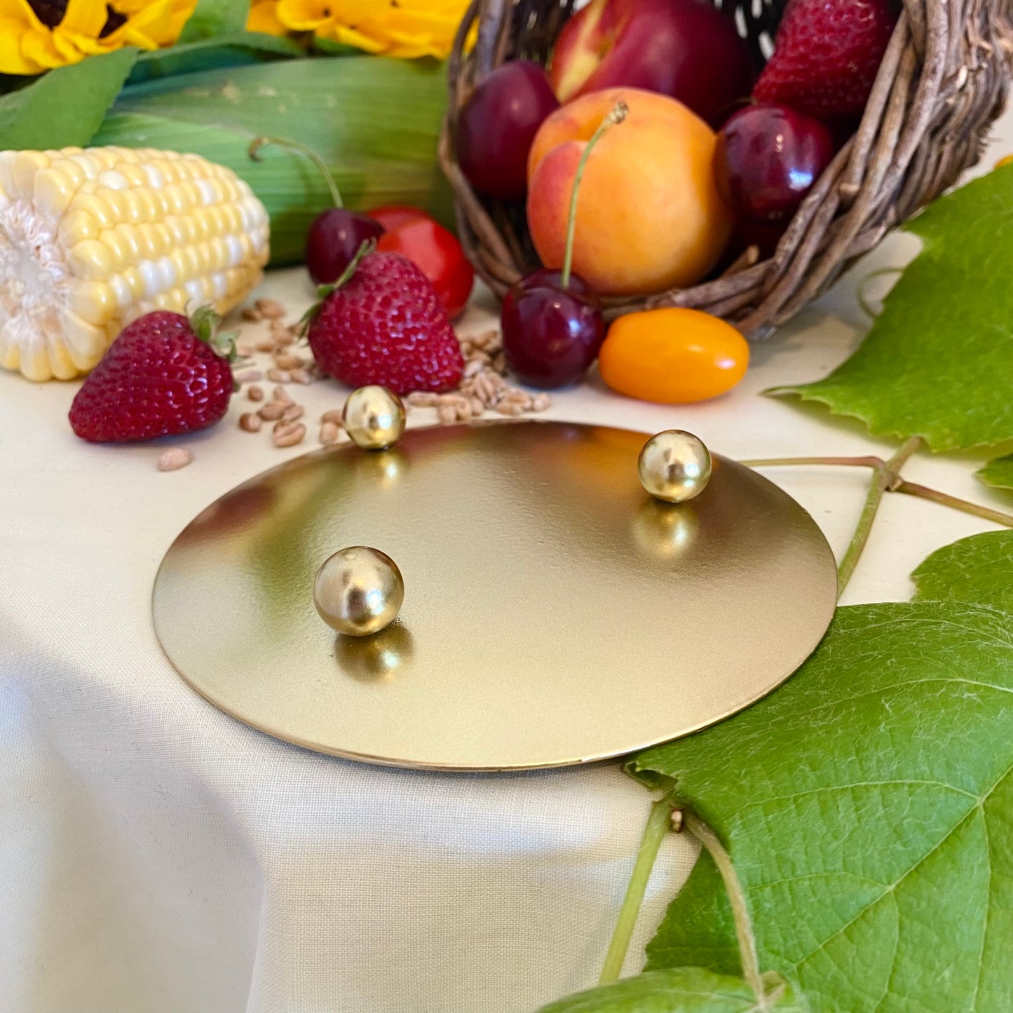 Round Golden Iron Plate Candle Holder