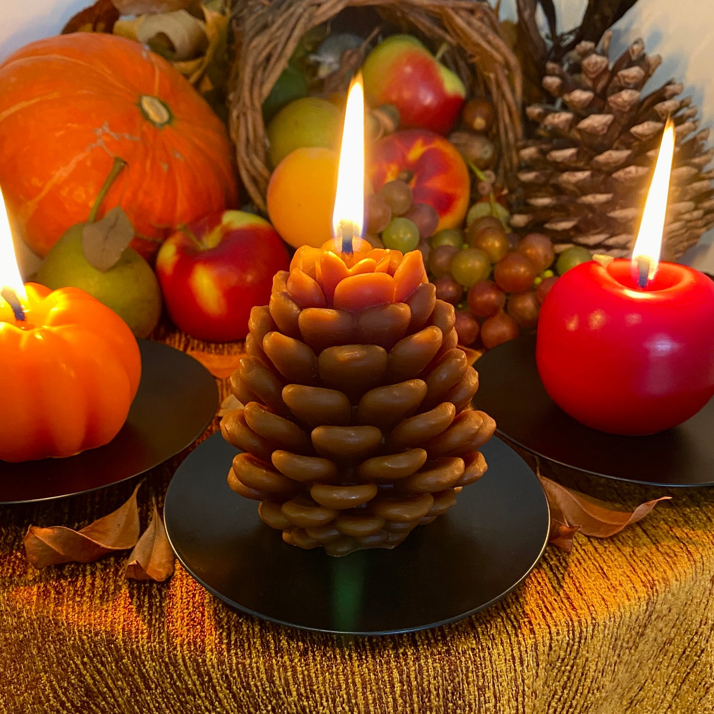 Pinecone Candle